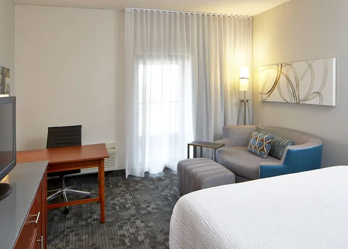 Hotel Courtyard By Marriott Mall Of America 3*