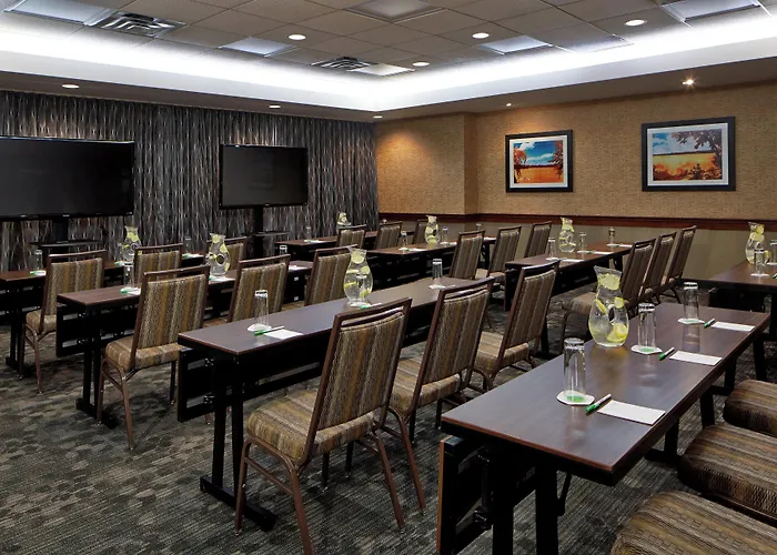 Courtyard By Marriott Mall Of America Hotel 3*