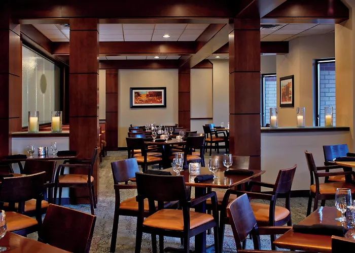 Courtyard By Marriott Mall Of America Hotel