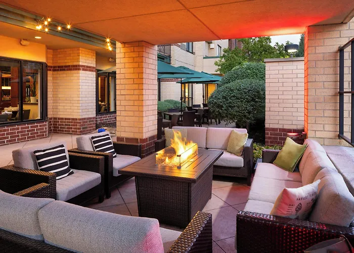 Courtyard By Marriott Mall Of America