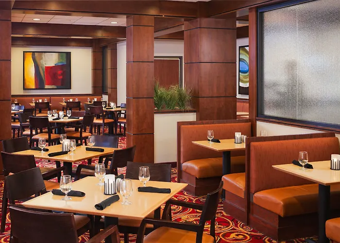 Courtyard By Marriott Mall Of America Hotel